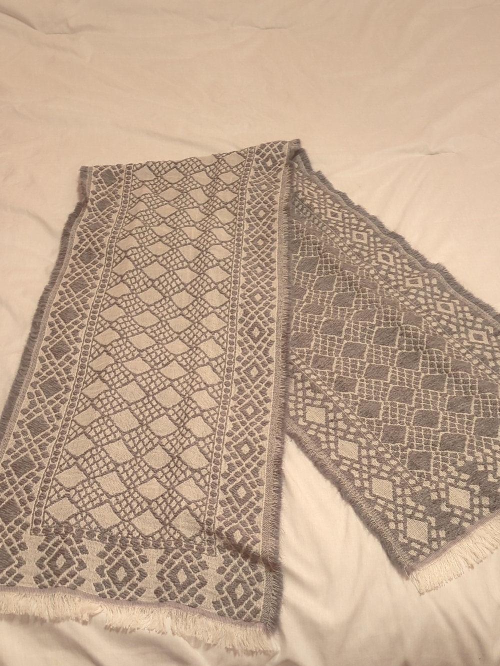 Cozy Gray Patterned Throw Scarf - Unbranded